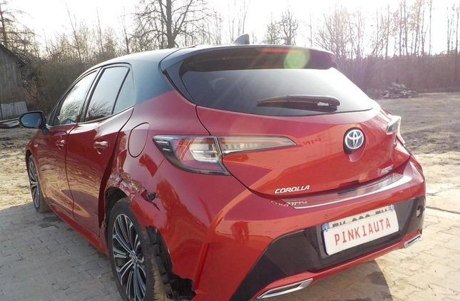 Toyota Corolla cena 53900 przebieg: 61256, rok produkcji 2019 z Pabianice małe 667